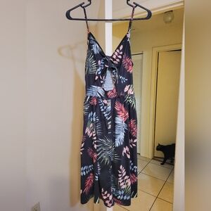 Vibrant Leaf Print Sleeveless Dress